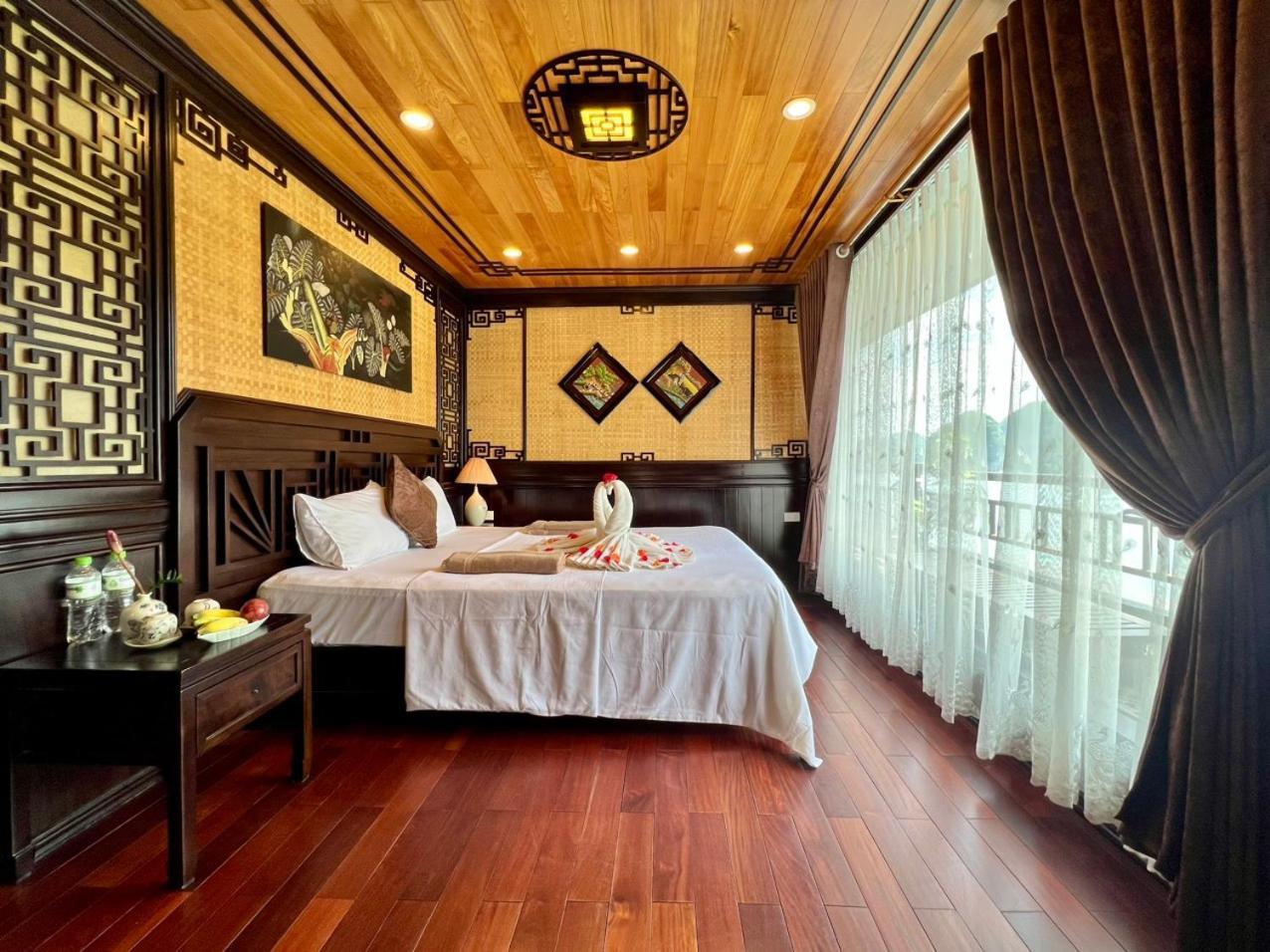 Hotel Cozy Boutique Cruise Dong Khe Sau Exterior foto