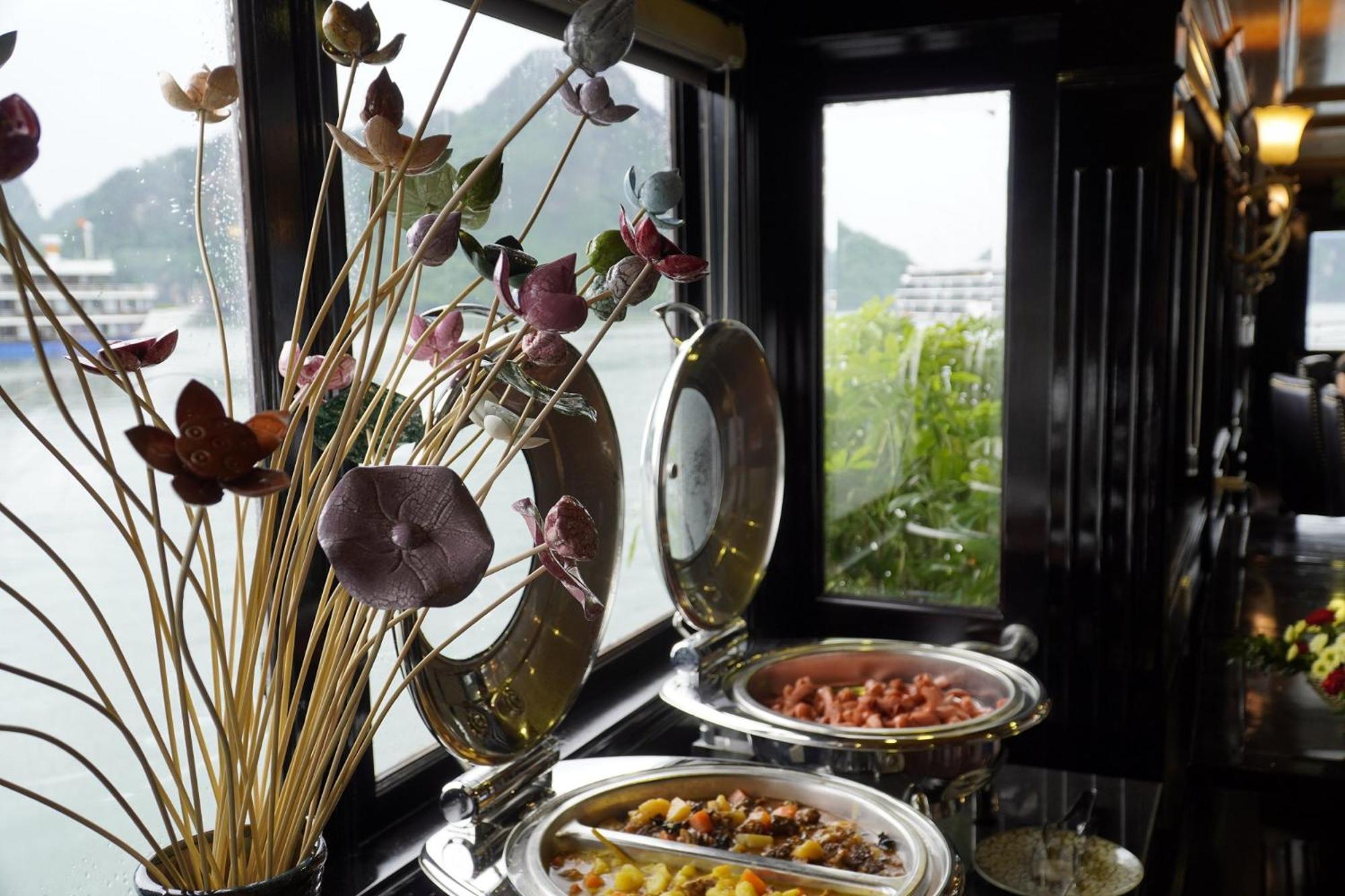 Hotel Cozy Boutique Cruise Dong Khe Sau Exterior foto