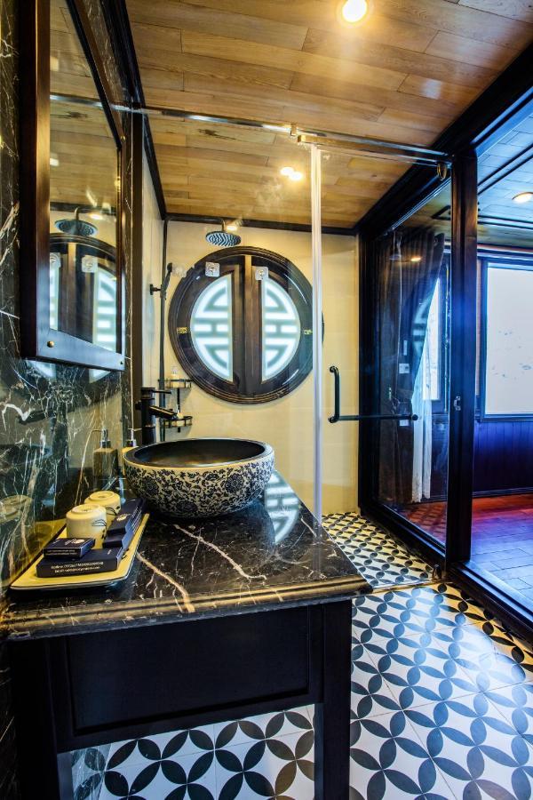 Hotel Cozy Boutique Cruise Dong Khe Sau Exterior foto