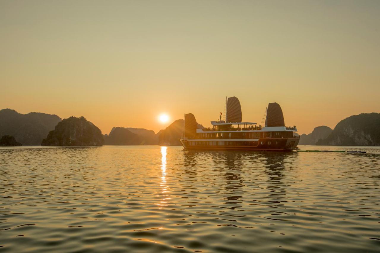 Hotel Cozy Boutique Cruise Dong Khe Sau Exterior foto